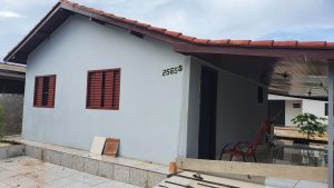 Vende-se casa em Juara MT - 03 quartos