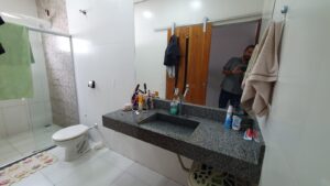 Vende-se casa em Juara MT - 03 quartos sendo 01 suíte